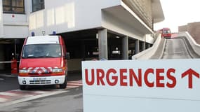 Un homme de 56 ans est décédé après avoir patienté 4h aux urgences. 