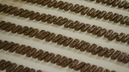Les Irakiens se sont moqués sur les réseaux sociaux d'un religieux qui leur demandait dans un prêche de réduire leur consommation de barres chocolatées pour affronter la crise économique