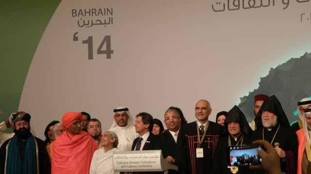 Un "Dialogue des civilisations" rassemblant les principaux acteurs religieux du pays s'est tenu le 6 mai 2014 à Bahreïn.