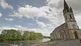 L'individu a sauté dans la Loire à côté d'une église de Chalonnes-sur-Loire, samedi 9 juillet 2022. 