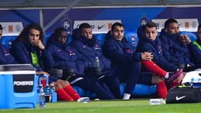 Le banc de l'équipe de France avec Kylian Mbappé, le 25 mars 2022