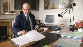 Alain Juppé dans ses bureaux de la mairie de Bordeaux le 6 mars 2013.