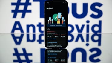 L'application TousAntiCovid sur un smartphone, le 28 octobre 2020 à Toulouse