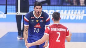 Nicolas Le Goff et Jenia Grebennikov avec l'équipe de France de volley, 19 juillet 2025