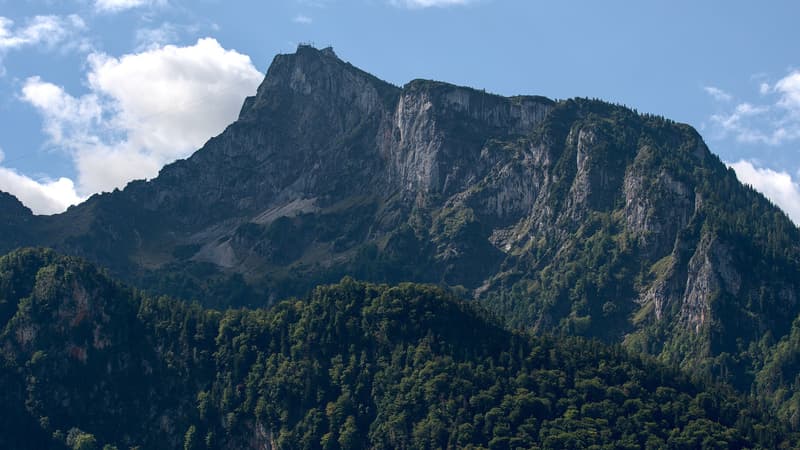 Allemagne: un néonazi meurt lors d'une randonnée sur le massif de montagne préféré d'Hitler