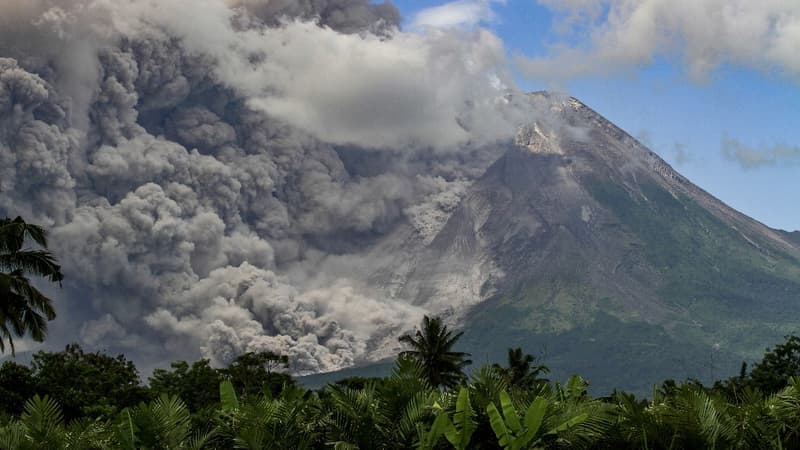 Indonésie: les images spectaculaires de l'éruption du volcan Merapi