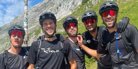 Thibaut Pinot et ses amis dans les Alpes, le 15 juillet 2024