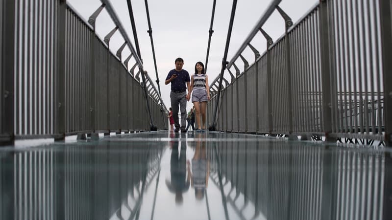 Un pont en verre en Chine - Image d'illustration