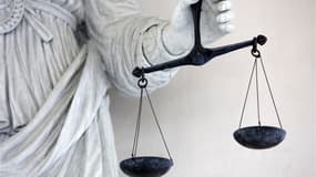 La chambre de l'instruction de la cour d'appel de Bordeaux examine ce mardi les recours de la défense contre la régularité de l'instruction du volet de l'affaire Bettencourt dans lequel Nicolas Sarkozy est mis en examen pour "abus de faiblesse". L'avocat