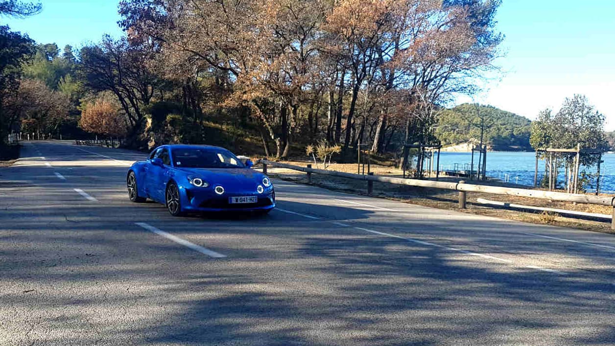 Les 252 chevaux de l'Alpine A110 lui permettront-ils de terminer en tête lors de la compétition? Les 252 chevaux de l'Alpine A110 lui permettront-ils de terminer en tête lors de la compétition?