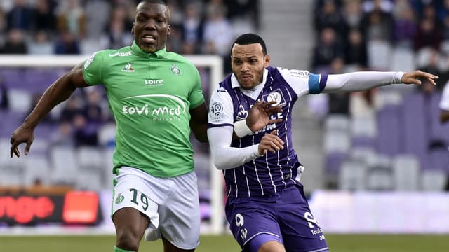 Martin Braithwaite au duel avec Florentin Pogba