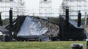 Une personne a été tuée et trois autres blessées samedi dans l'effondrement d'une partie de la scène en plein air où le groupe britannique Radiohead devait se produire dans un parc de Toronto, au Canada. Le concert a été annulé. /Photo prise le 16 juin 20
