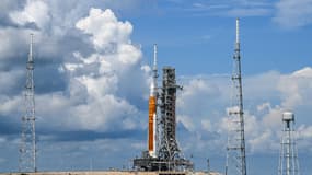 Le lanceur SLS de la mission Artemis 1 sur le pas de tir à Cap Canaveral en Floride, ici le 1er septembre 2022.