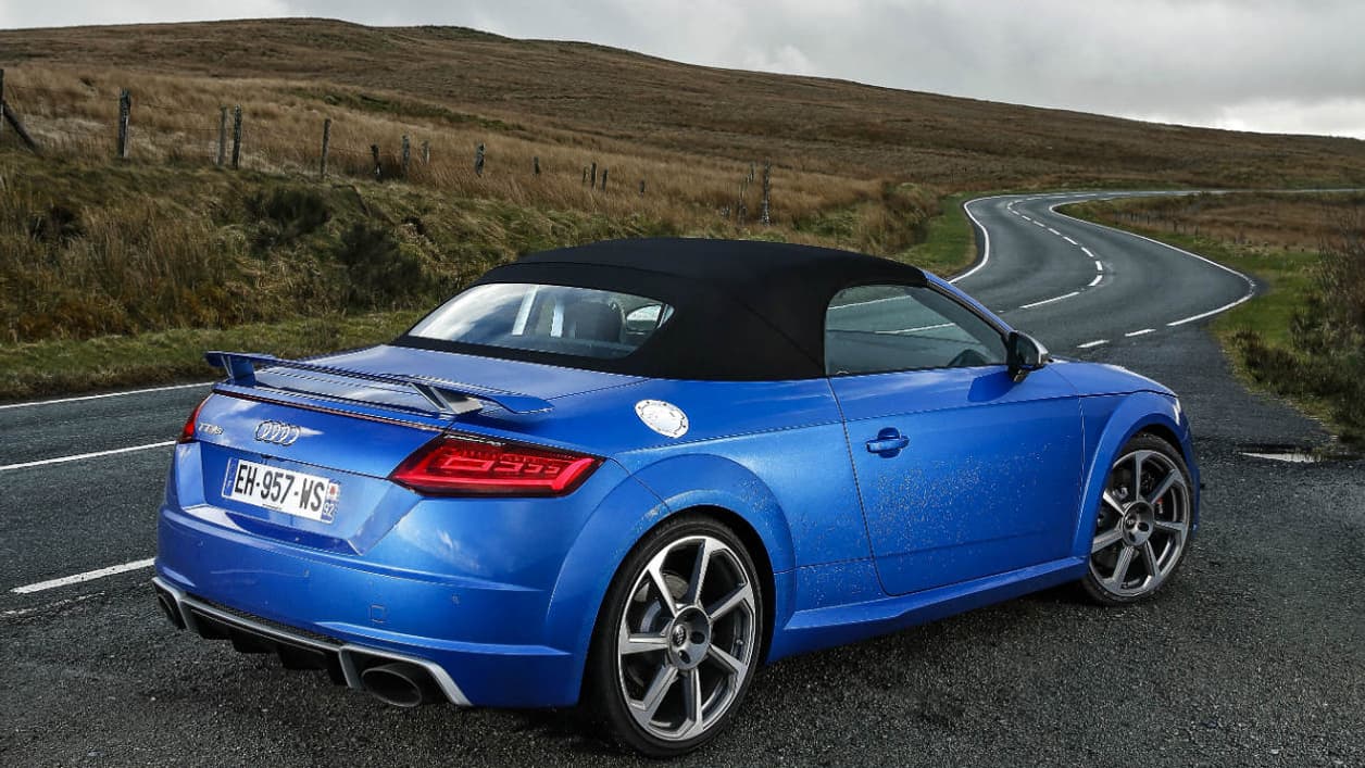 Une Audi TT RS roadster, une belle route de campagne galloise... vous pensez à ce que je pense? Ok, c'est parti! 