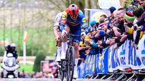 Mads Pedersen et Mathieu van der Poel lors de Gand-Wevelgem, le 24 mars 2024