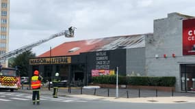 Ce mardi matin vers 9h45, une explosion s’est produite dans un magasin à Dunkerque, provoquant un incendie qui s’est étendu à l'établissement d’à côté. 