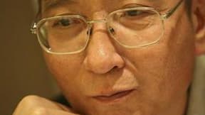 Les deux principales chaînes de télévision norvégiennes font du dissident chinois Liu Xiaobo leur favori pour le prix Nobel de la Paix qui sera décerné vendredi à 09h00 GMT. /Photo d'archives/REUTERS/Handout