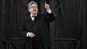 Le chef des Insoumis et candidat LFI à la présidentielle de 2022 Jean-Luc Mélenchon en meeting à Aubin, dans l'Aveyron, le 16 mai 2021