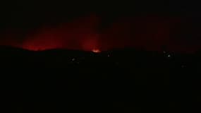 L'incendie qui touche Martigues (Bouches-du-Rhône), le 17 juillet 2025.