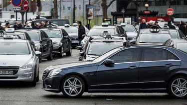 Les taxis se réuniront demain à la porte Maillot dès 5 heures trente puis bloqueront l’un des accès qui mènent à Paris.