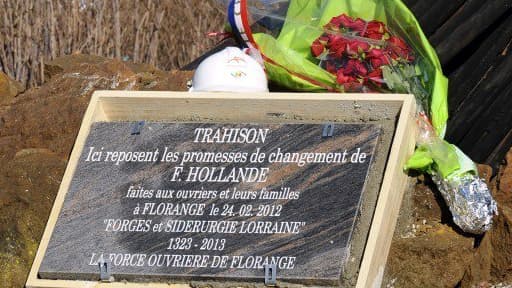La stèle marquant la "trahison" de François Hollande a été vendue 3.000 euros sur le site d'enchères en ligne eBay.