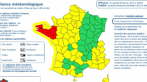 Quatre départements de l'Ouest sont en vigilance rouge.