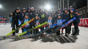 L'équipe de France féminine de biathlon lors du relais à Kontiolahti, le 1er décembre 2024.
