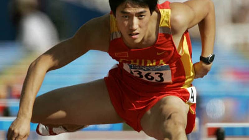Liu Xiang, ici en action lors des JO d'Athènes en 2004