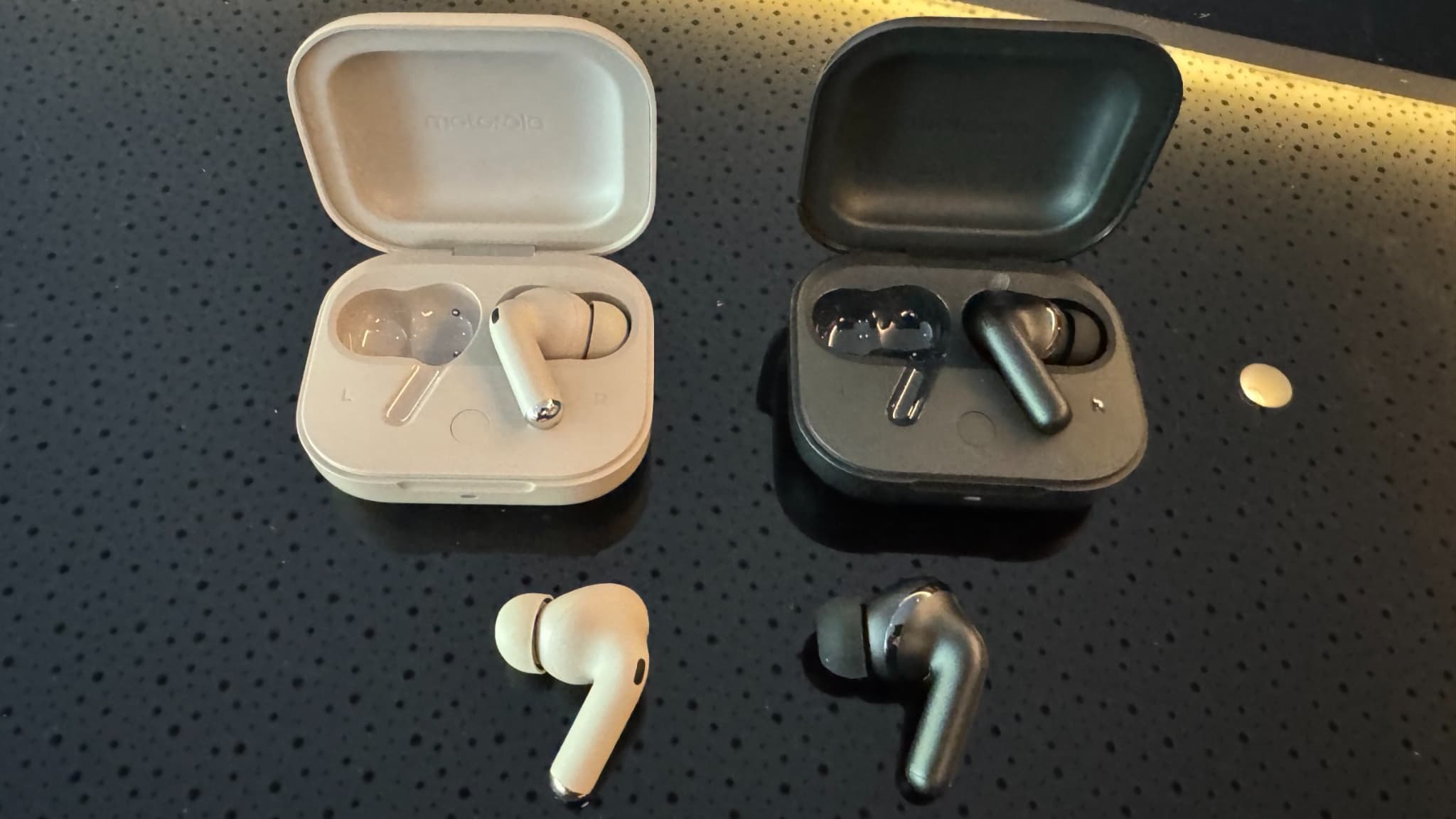 Les écouteurs Moto Buds+ conçus avec Bose