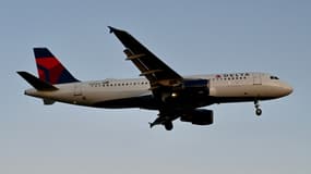 Un A320 de la compagnie Delta Air Lines en approche de l'aéroport national Ronald Reagan, aux États-Unis, le 24 décembre 2022. (Photo d'illustration