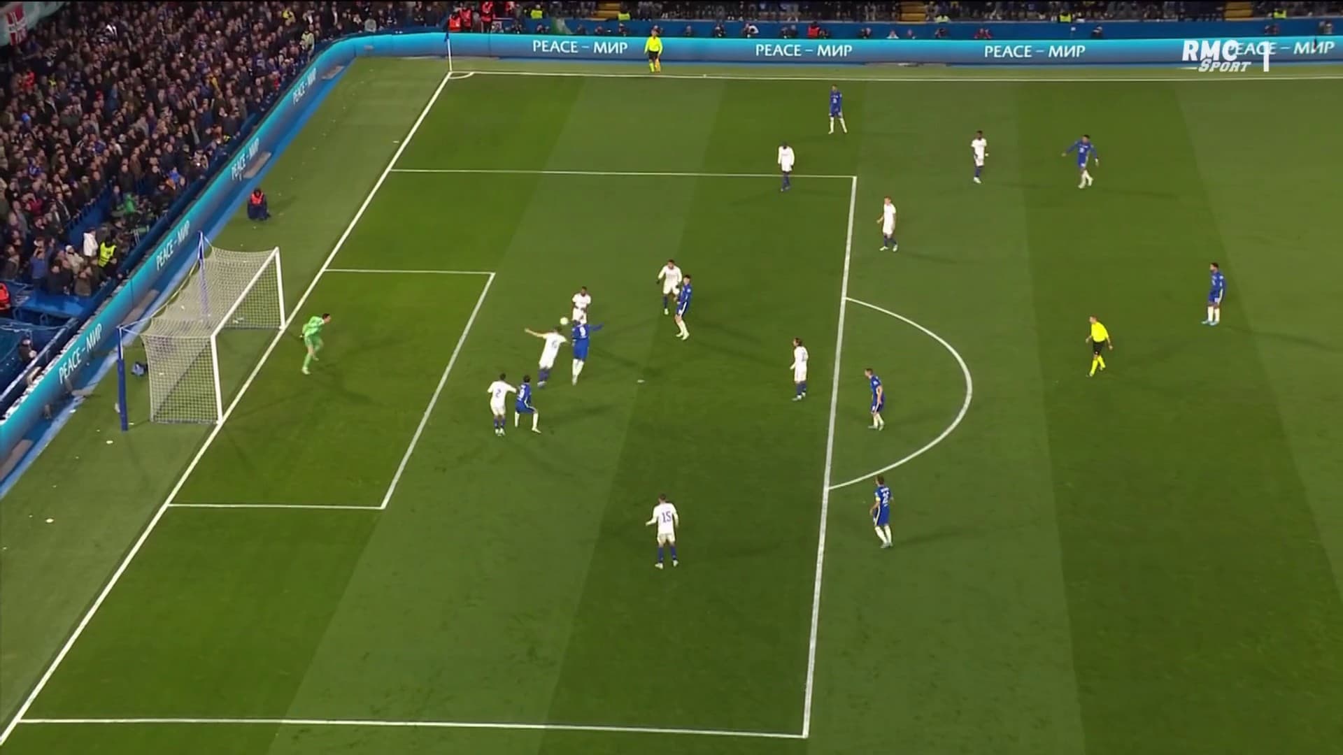 La première occasion manquée de Romelu Lukaku (68e) face au Real