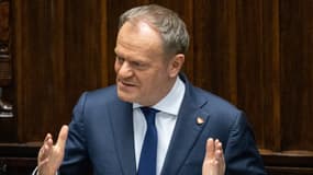 Donald Tusk s'adressant au Parlement de Pologne à Varsovie, ce vendredi 7 mars 2025.