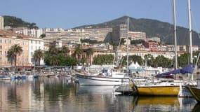La Corse, avec ici la ville d'Ajaccio, a connu une croissance annuelle moyenne de 1,9% sur la période 2008-2011.