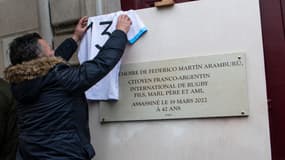 Une plaque en hommage à Federico Martin Aramburu, en 2023 à Paris