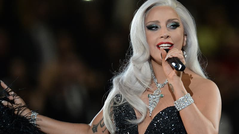 Lady Gaga sur la scène des Grammy Awards en février 2015
