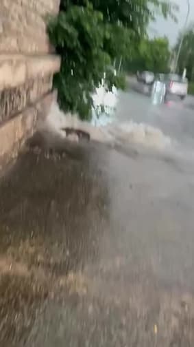 Orages: des inondations à Poitiers - Témoins BFMTV