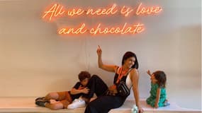 Mon Joli Néon propose une large de gamme de néons ainsi que la possibilité de créer un modèle personnalisé. 