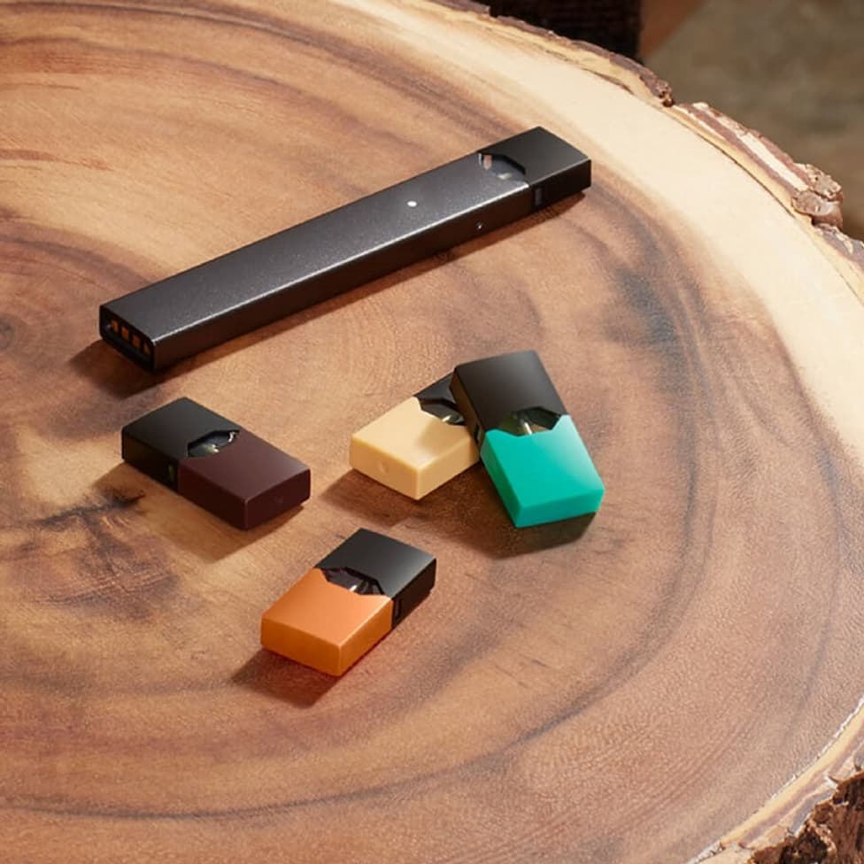 Les Etats-Unis interdisent la vente des cigarettes électroniques de Juul  Labs