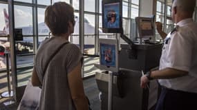 Un dispositif de reconnaissance faciale dans l'aéroport de Dulles, en Virginie. 