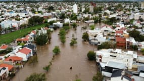 Vue aérienne de la ville de Bahia Blanca, à 600 km au sud de Buenos Aires, le 7 mars 2025.