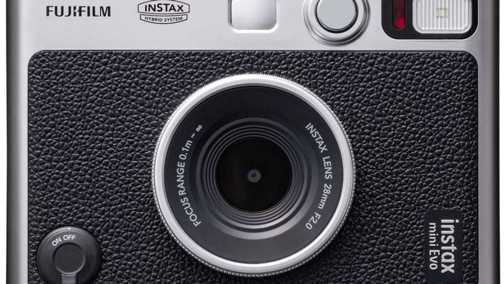 L'Instax mini Evo revisite le look vintage des anciens appareils photo Fujifilm