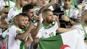 La joie des Algériens après leur victoire en finale de la CAN. 