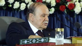 Abdelaziz Bouteflika a prêté serment lundi pour son 4e mandat en Algérie.