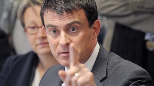 Délinquance: la droite tacle Manuel Valls, "le pire ministre de l'Intérieur depuis dix ans"