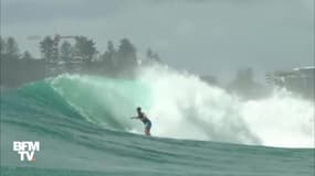 Performance rare : il surfe trois tubes sur la même vague