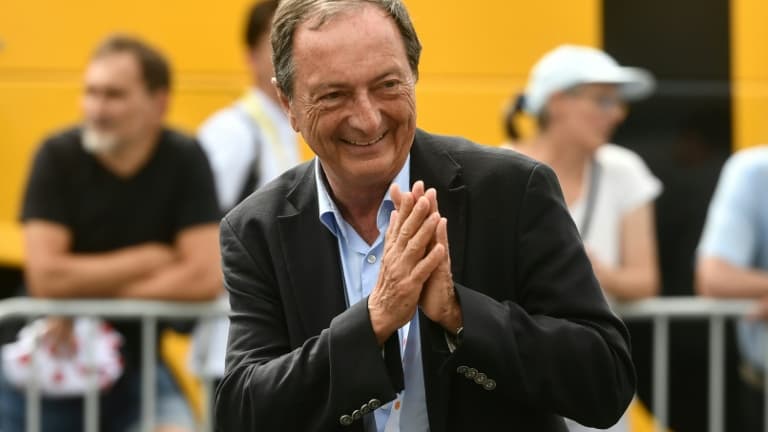 Le président du comité stratégique des centres E.Leclerc, Michel-Edouard Leclerc, sur une étape du Tour de France Femmes à Pau, le 30 juillet 2023