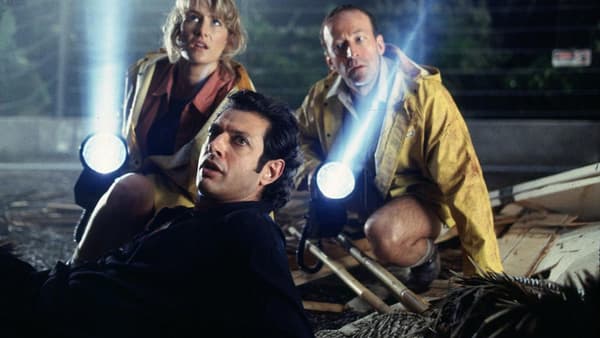 Jeff Goldblum, Laura Dern et Bob Peck dans Jurassic Park, en 1993.
