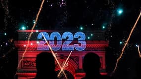 Le feu d'artifice du Nouvel An 2023 sur les Champs-Élysées à Paris 
