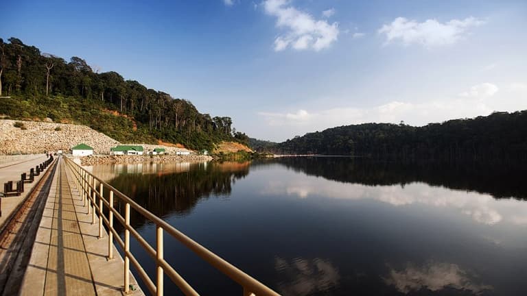 Plusieurs dizaines de barrages sont actuellement en construction au Laos.