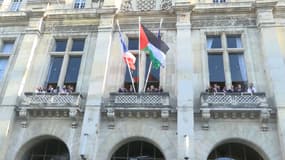 Le drapeau palestinien sur la mairie de Saint-Denis le 22 septembre 2025